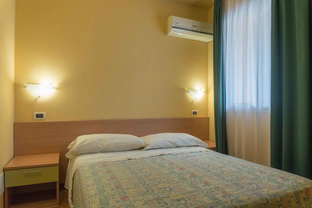 Ristorante Albergo Al Donatore Teòr Zimmer foto